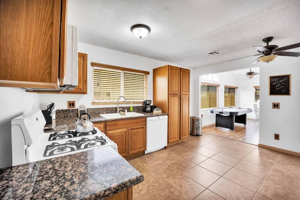Centrally Located Spacious Vacation Hom 13 M Strip Las Vegas Zewnętrze zdjęcie
